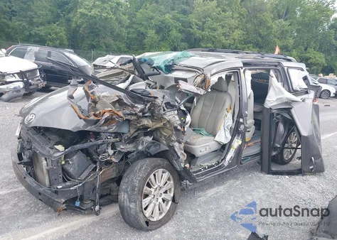 2014 Toyota Sienna Xle 7 Passenger из США, поврежденный, VIN 5TDDK3DC3ES088323